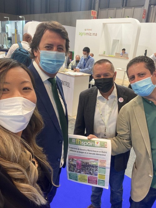 Caterina Park, comercial de FHSPAIN, Fabio Coullet de Yuksel Semillas, Albert Alarcón de ISI Sementi y Jesús Ariza de Esasem.