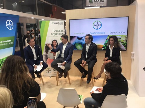 Presentación de Semillas Orgánicas de Bayer en el stand de la
Multinacional en Fruit Attraction: tomate, pepino y pimiento.