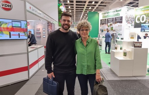 Carlos Gutiérrez, coordinador general de FHMurcia, con Lola Gómez, de Crisol Agro