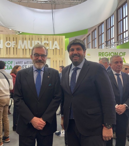 Ricardo Martínez, embajador de España en Alemania, y Fernando López, presidente de la Región de Murcia