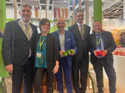 Parte del equipo de ISI Sementi, casa de semillas italiana.
