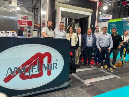 Angel Mir está presente en el pabellón 4