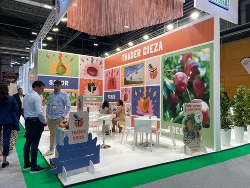 Expositor de Thader Cieza