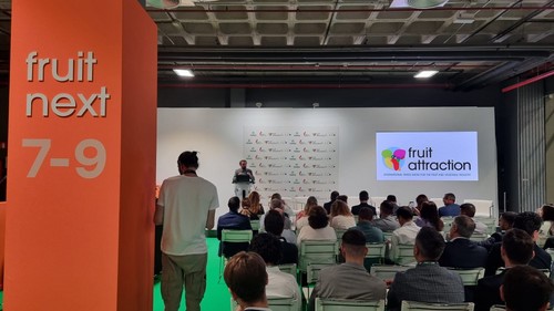 Espacio Fruit Next entre los pabellones 7 y 9