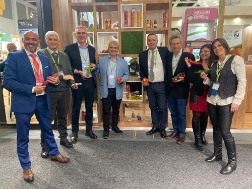 Equipo de la casa de semillas italiana ISI Sementi.