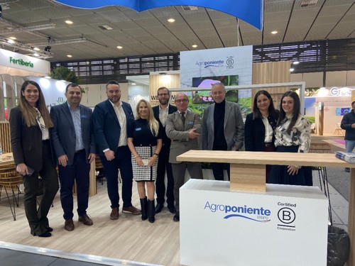Equipo de Agroponiente, que este año estrena stand en el pabellón 8.2