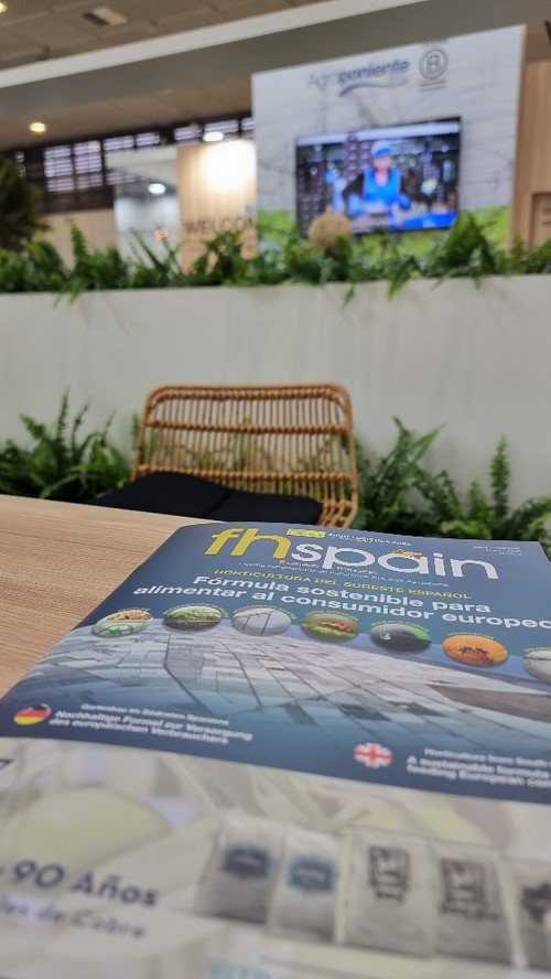 Edición especial de FHSPAIN en el stand se Agroponiente