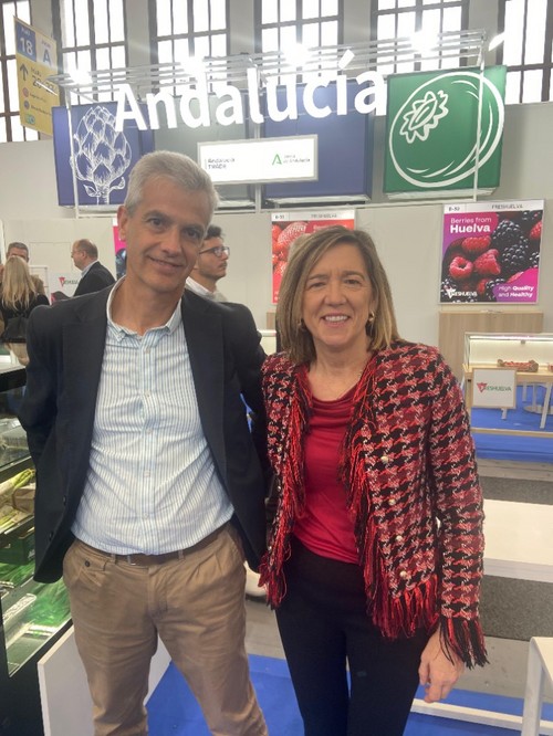 Mari Carmen Galera, gerente de Tecnova, junto a Rafael Coca, director de Innovacal