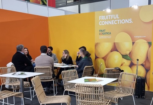 Los encuentros de negocios son constantes en Fruit Logistica