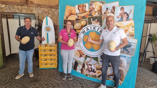 Luis Correia, de Planicie Verde; Mónica Gónzález de Jimbo Fress; y José Cárdenas, Brand Manager Waikiki y Little Planet