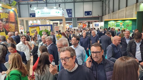 Miles de personas visitan Fruit Attraction en el primer día de la feria hortofrutícola