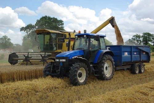 Planas subraya la fuerte apuesta del Gobierno por la modernización de la maquinaria agrícola