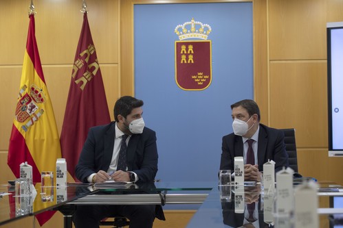 López Miras reclama que “el peso específico de la agricultura de la Región de Murcia sea tenido en cuenta en el reparto de fondos europeos”