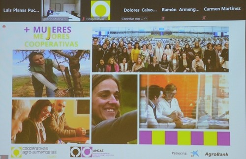 Luis Planas destaca el compromiso del Gobierno por reducir la brecha a la que se enfrentan las mujeres en el medio rural