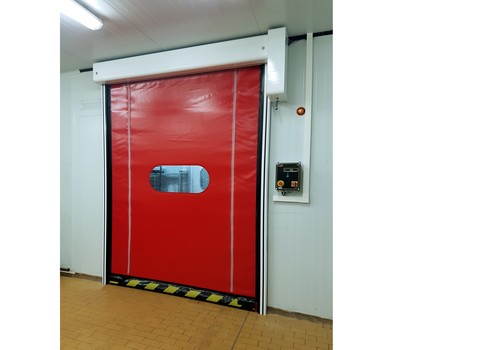 Angel Mir presenta su última novedad, puerta rápida auto-encarrilable con iluminación led