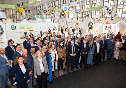 López Miras anuncia en Fruit Logística un refuerzo de 1,2 millones para “abrir nuevos mercados” a los productos agroalimentarios de la Región