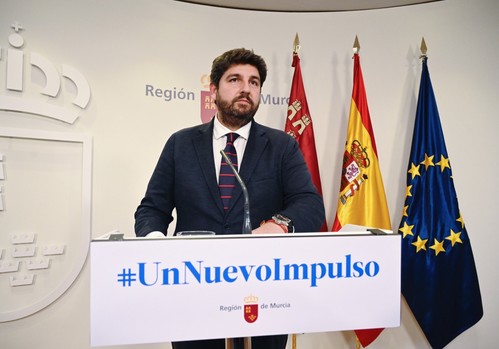 López Miras remodela su Gobierno y dedica una consejería al Mar Menor para potenciar su recuperación