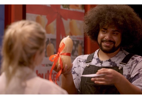 Love Klabaza lanza la campaña 'No me cuentes películas. Si me quieres, ¡dame calabazas!'