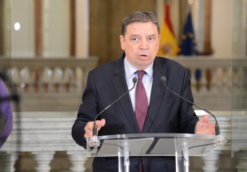 Luis Planas presenta un paquete de medidas “sólido y trabajado” que responde a las preocupaciones de agricultores y ganaderos