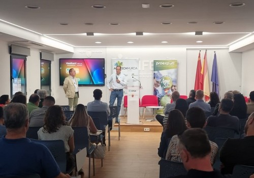 La tecnología aportada por el ecosistema empresarial de AgritechMurcia se reconoce como factor decisivo de éxito en la producción sostenible y exportación de lechuga en la UE