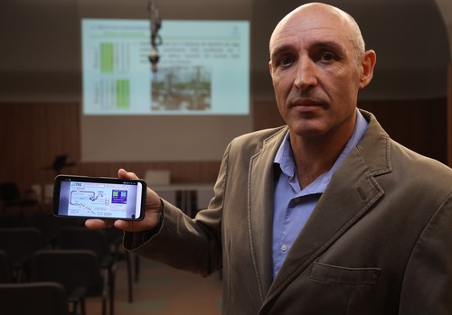 Una tesis industrial hace accesible al pequeño agricultor el riego inteligente para cultivos sin suelo