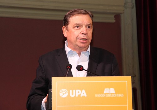Luis Planas asegura que la Ley de agricultura familiar y profesional priorizará un modelo de futuro para el campo español