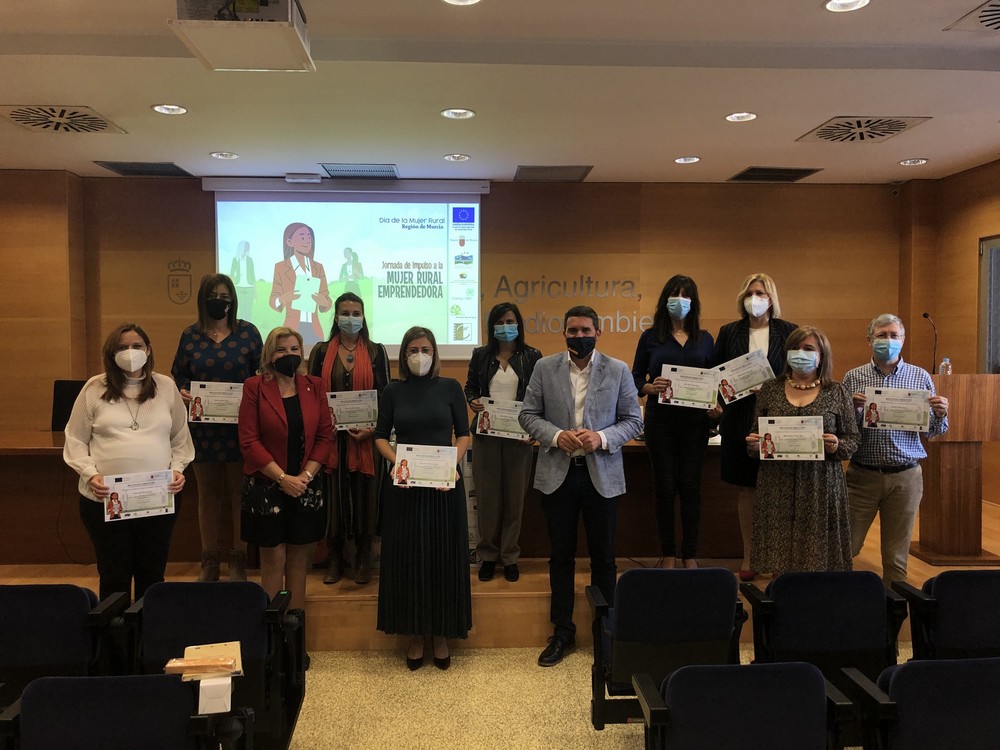 El Día de la Mujer Rural pone de relieve el creciente papel y la contribución del trabajo de las mujeres en el ámbito rural