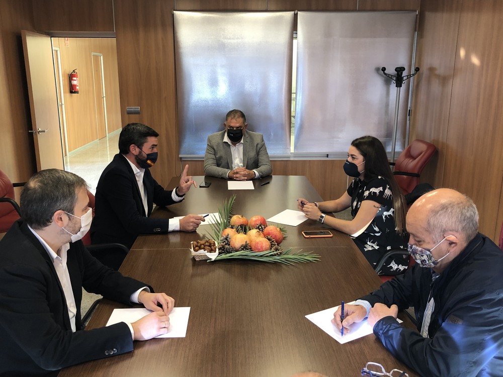 El Gobierno regional y el valenciano refuerzan su unión en la defensa del trasvase Tajo-Segura y los regantes del Levante