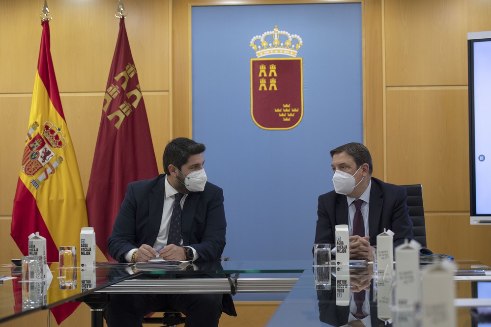 López Miras reclama que “el peso específico de la agricultura de la Región de Murcia sea tenido en cuenta en el reparto de fondos europeos”