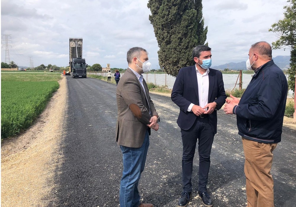 La Comunidad invierte 213.000 euros en reparar dos caminos rurales del municipio de Totana