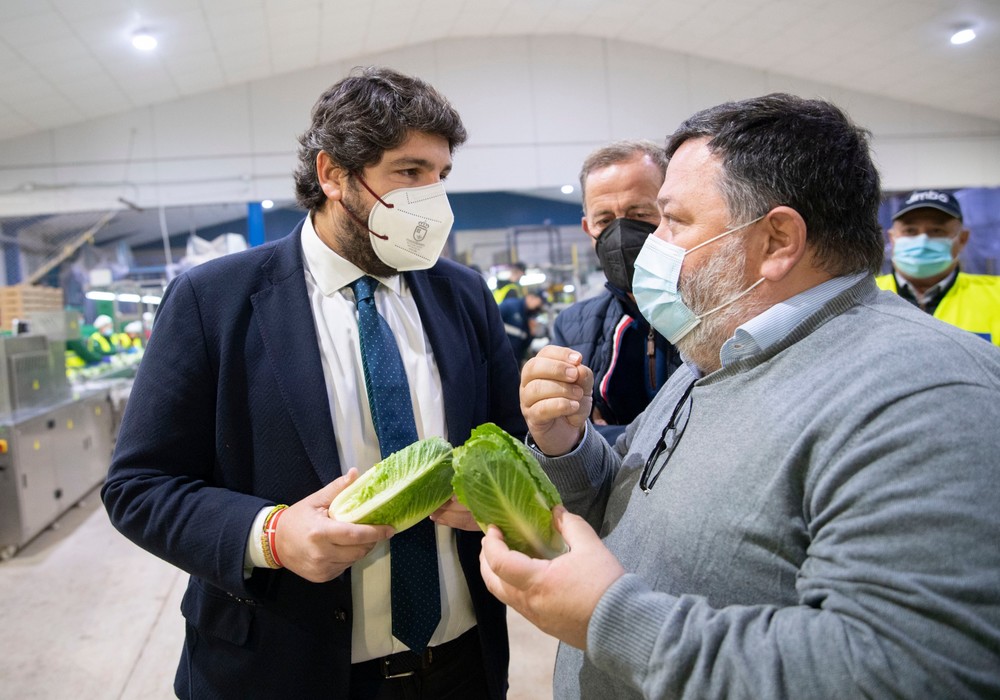 López Miras denuncia que el Gobierno central “es la principal amenaza del sector agroalimentario”