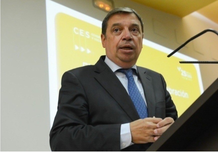 El ministro Planas se reúne con las organizaciones y cooperativas agrarias