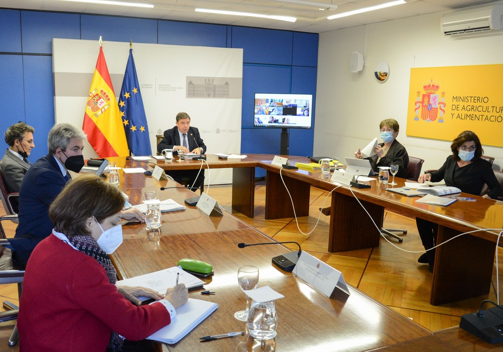 Según el Ministerio, las comunidades autónomas valoran “positivamente” las ayudas del Gobierno a los sectores agrícola, ganadero y pesquero
