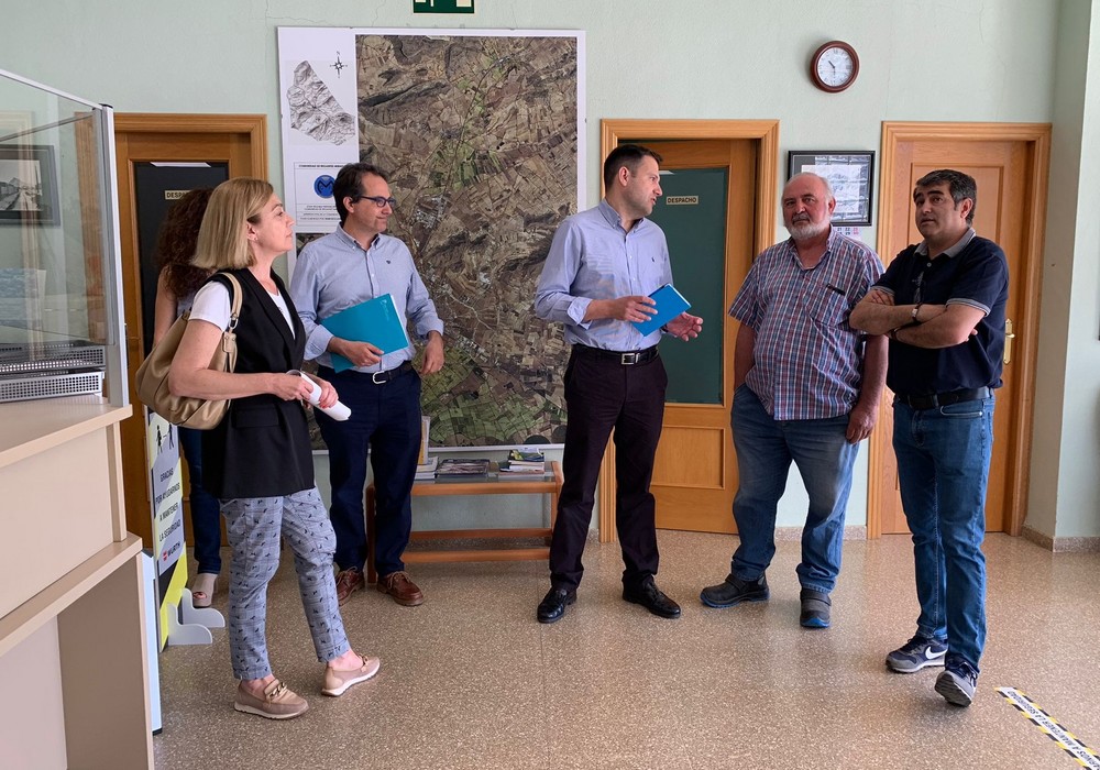 Reunión con la Comunidad de Regantes Miraflores para analizar problemas derivados de la explotación de aguas subterráneas