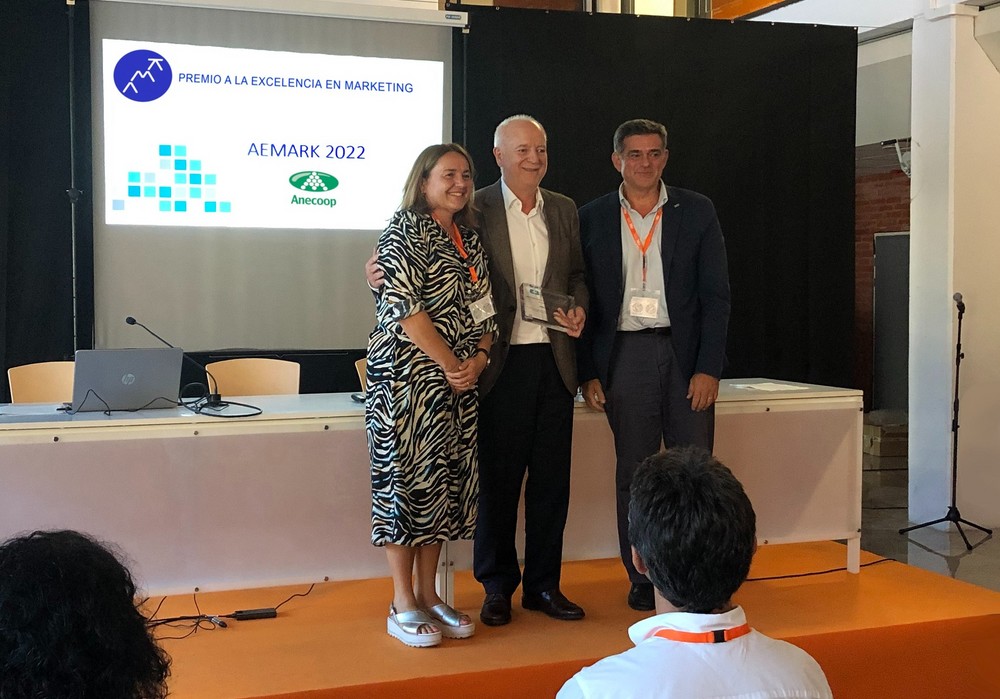 Anecoop recibe el premio a la excelencia en marketing de manos de Aemark
