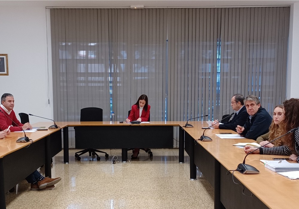 El Gobierno regional respalda a los sectores afectados por el impuesto a los envases de plástico aprobado por el Gobierno de España