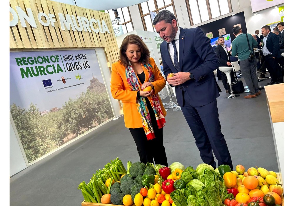 Respaldo del Gobierno andaluz y murciano a productores del centro neurálgico hortofrutícola