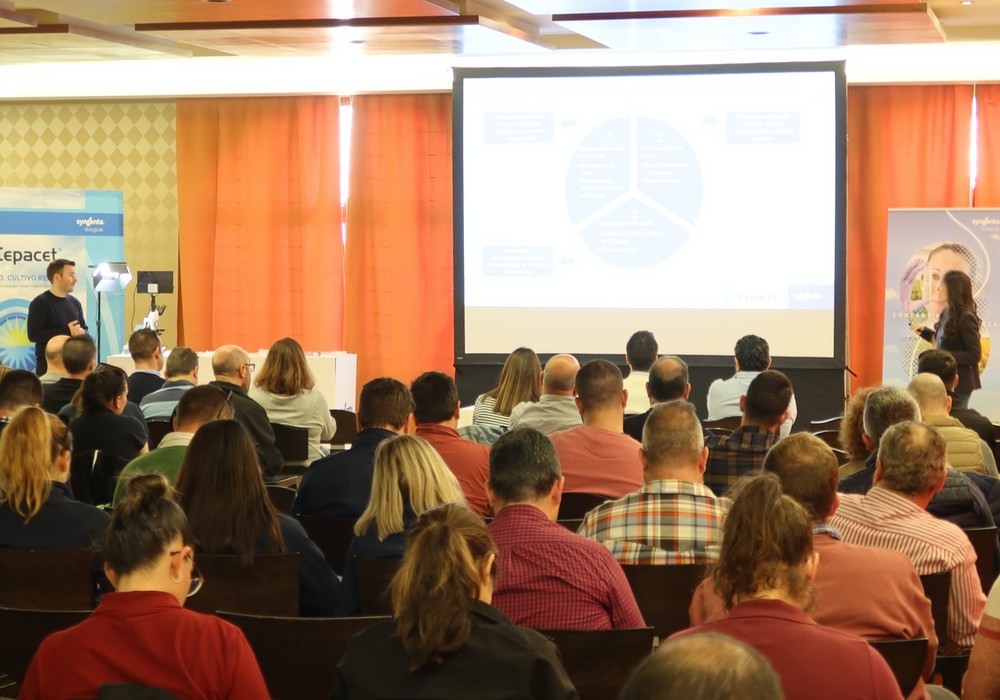 Syngenta lleva su laboratorio a Murcia para mostrar la calidad y eficacia de Persicop y Cepacet en la fijación de nitrógeno y regeneración del suelo en hortícolas