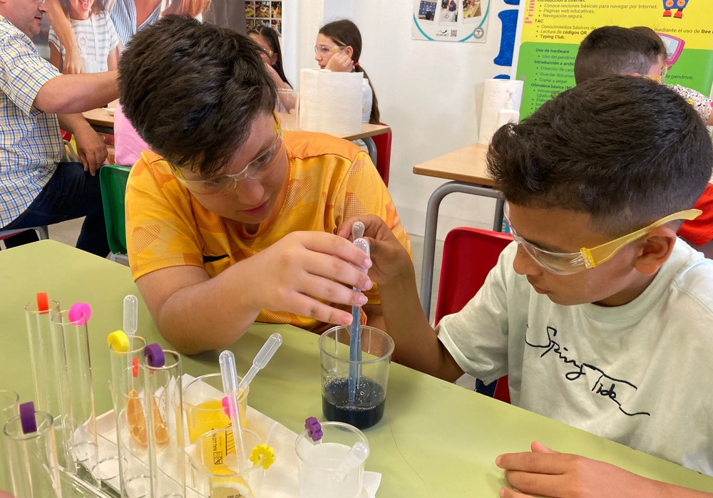 Más de 400 escolares participan en una nueva edición del Kids’ Lab de BASF