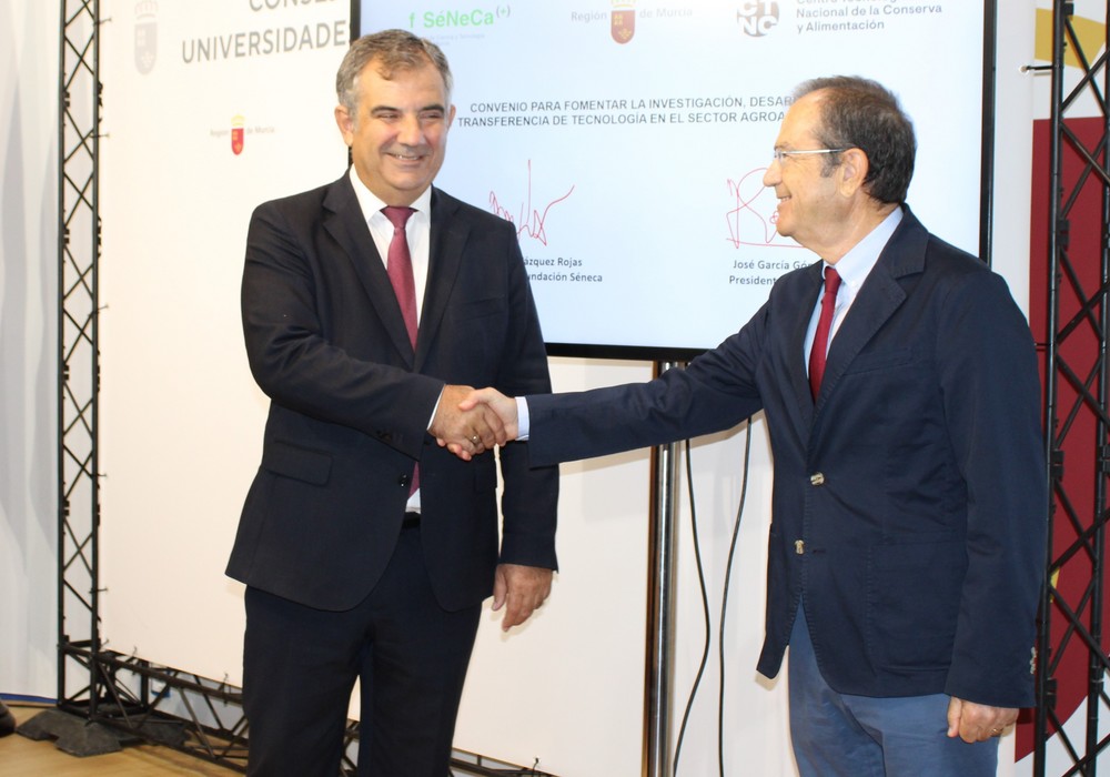 El Gobierno regional refuerza el apoyo a los jóvenes con más ayudas a la investigación en el ámbito de la industria agroalimentaria