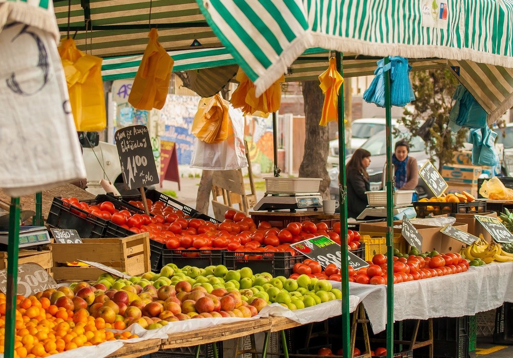 La importación comunitaria de frutas y hortalizas procedentes de países terceros creció un 6,5% en volumen y un 12% en valor hasta septiembre