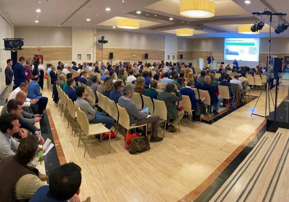 Más de 170 profesionales acuden a la presentación de Cyazypyr® en el 17 Symposium de Sanidad Vegetal