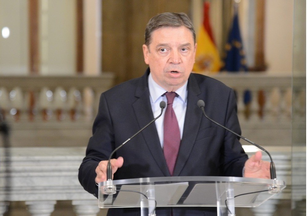 Luis Planas presenta un conjunto 