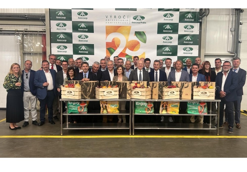 La Filial del grupo Anecoop en Chequia sigue creciendo con la inauguración de un nuevo almacén