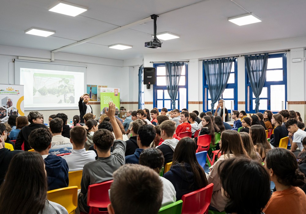 HORTIESPAÑA refuerza el conocimiento de frutas y hortalizas sostenibles de invernadero entre estudiantes de toda España