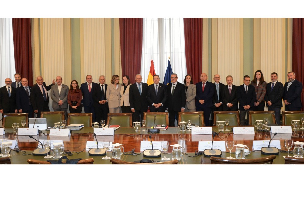 Planas analiza con Cooperativas Agro-alimentarias de España el impulso de su modelo productivo