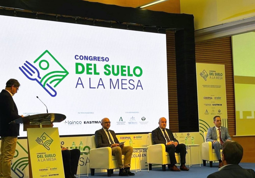 El Gobierno regional defiende la necesidad de productos fitosanitarios para la desinfección de suelos agrícolas